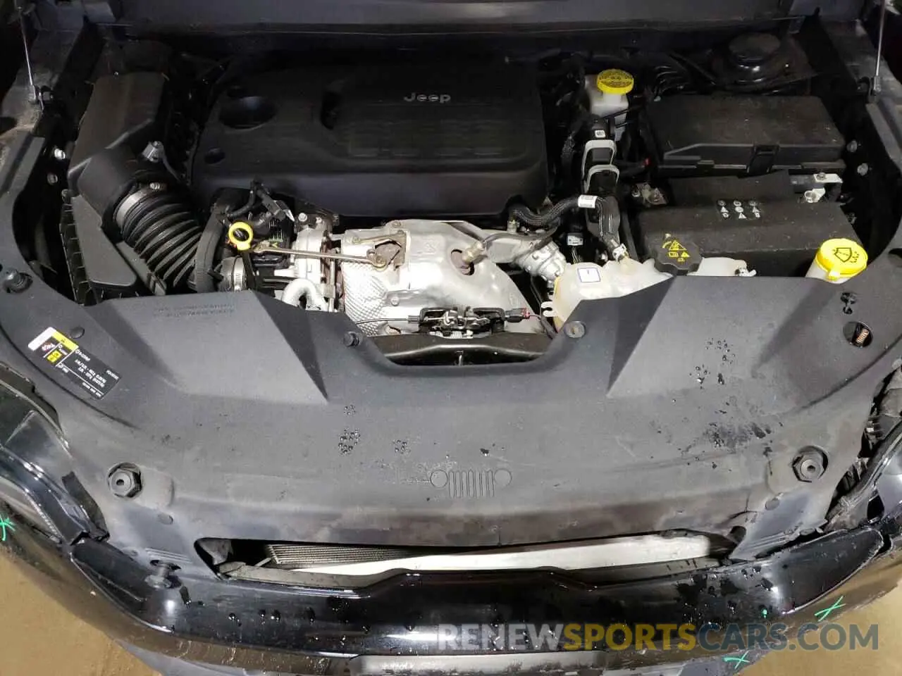 12 Photograph of a damaged car 1C4PJMMN7MD173229 JEEP GRAND CHER 2021