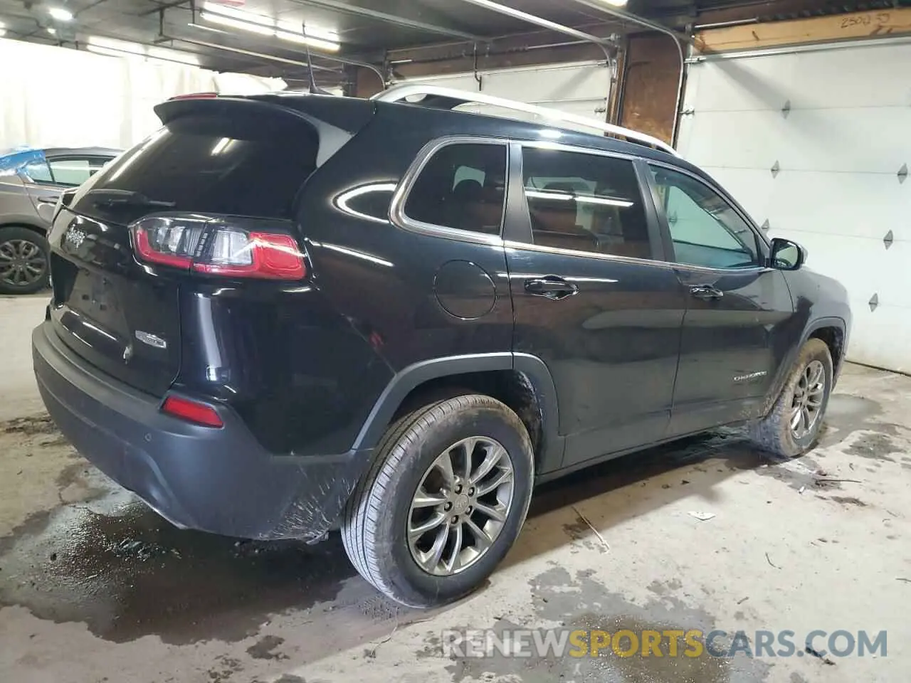 3 Photograph of a damaged car 1C4PJMMX2MD205117 JEEP GRAND CHER 2021