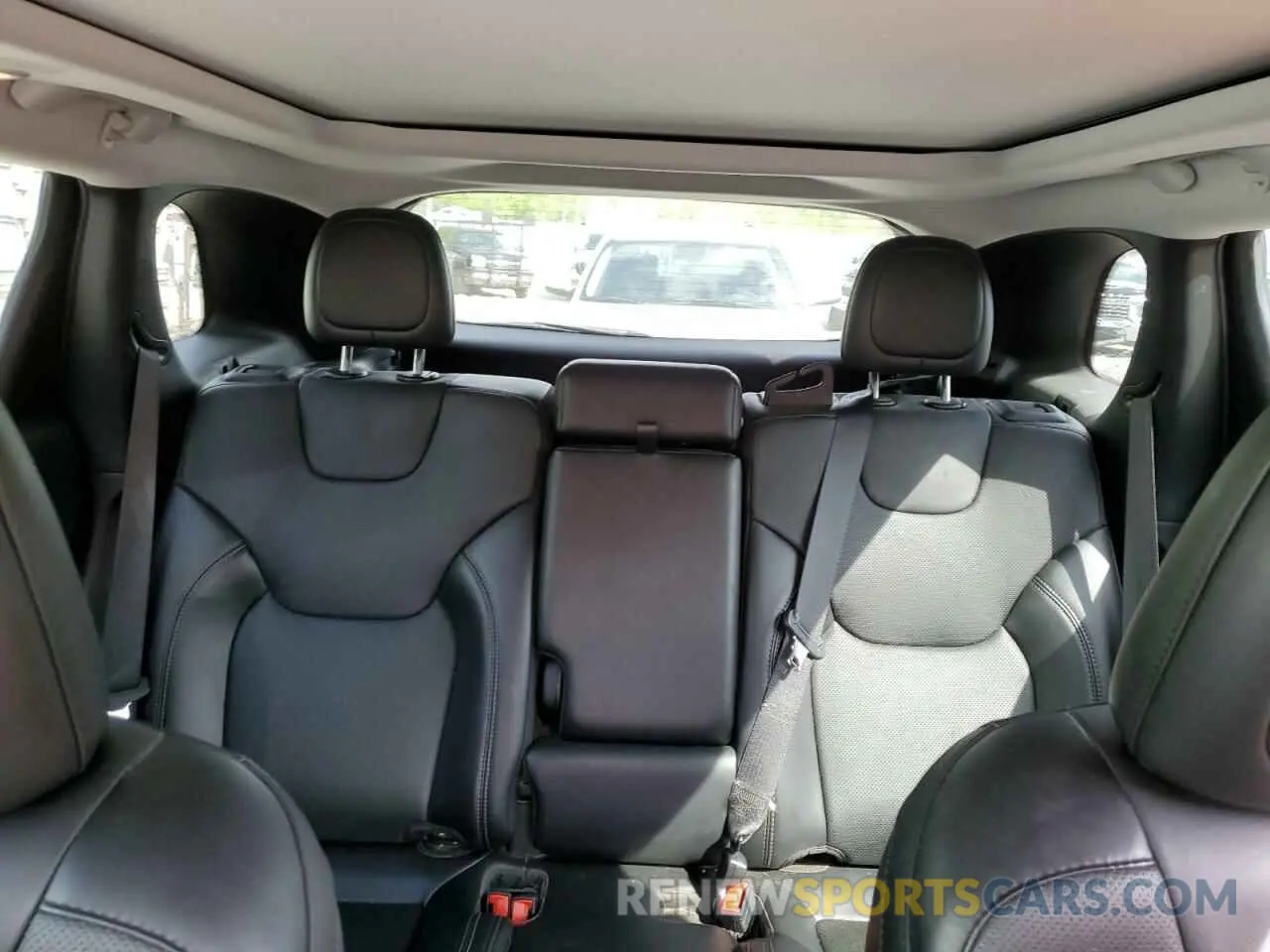 10 Photograph of a damaged car 1C4PJMMX4MD154414 JEEP GRAND CHER 2021