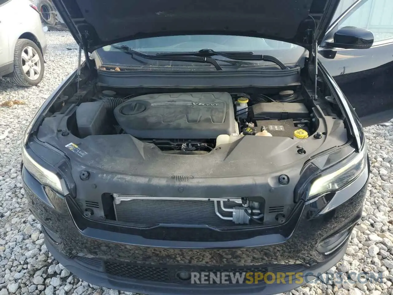 12 Photograph of a damaged car 1C4PJMMX8MD104714 JEEP GRAND CHER 2021