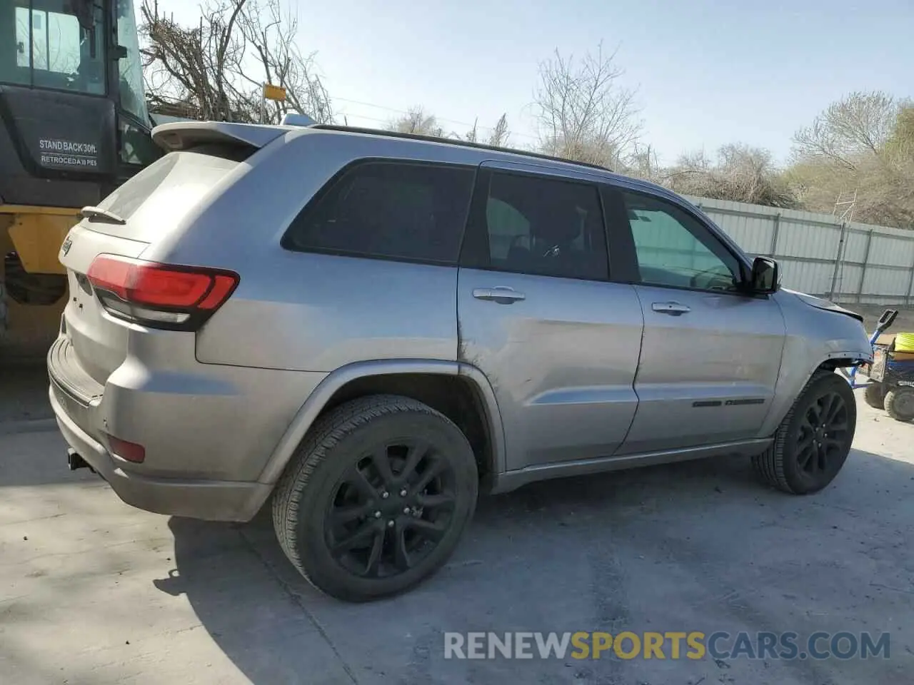 3 Photograph of a damaged car 1C4RJEAG8MC785403 JEEP GRAND CHER 2021