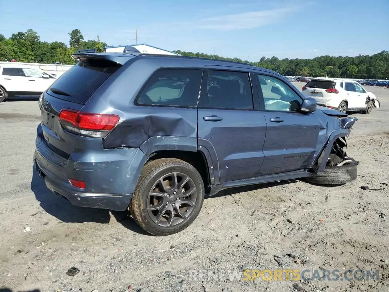 3 Photograph of a damaged car 1C4RJECG8MC737932 JEEP GRAND CHER 2021