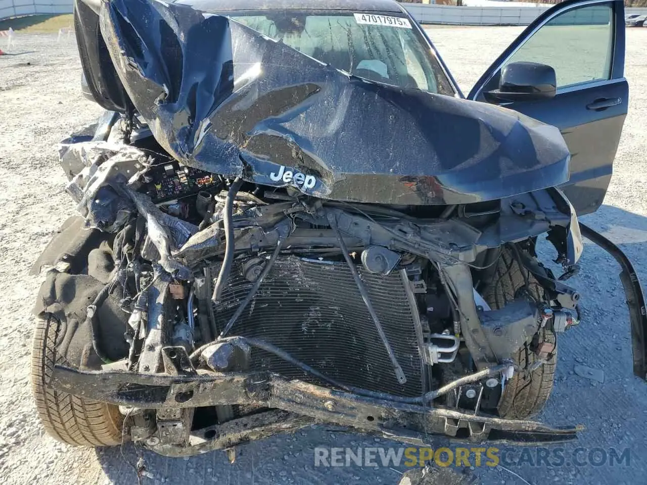 13 Photograph of a damaged car 1C4RJFAG1MC819350 JEEP GRAND CHER 2021