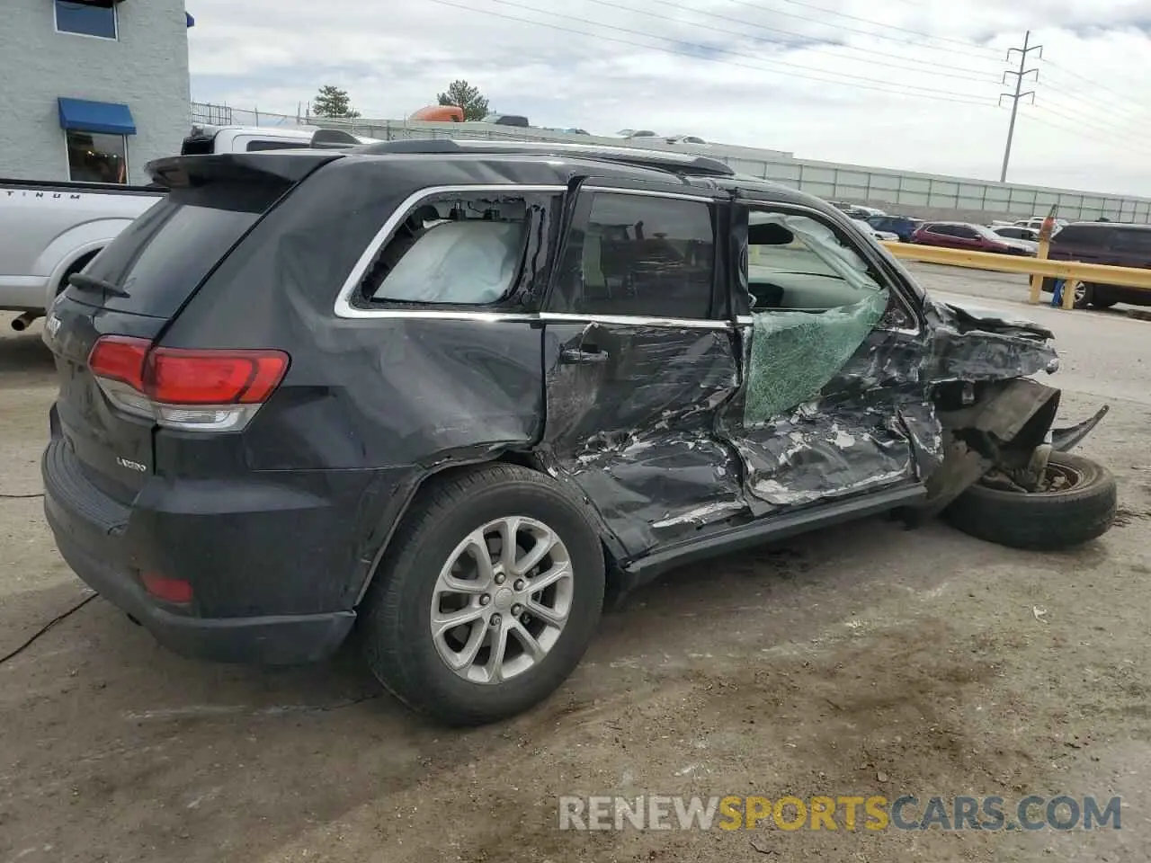 3 Photograph of a damaged car 1C4RJFAG2MC582030 JEEP GRAND CHER 2021