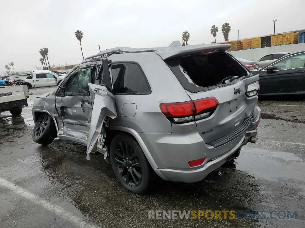 2 Photograph of a damaged car 1C4RJFAG6MC588087 JEEP GRAND CHER 2021