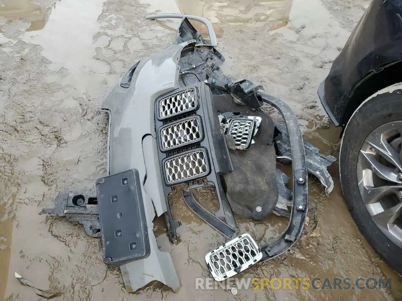 12 Photograph of a damaged car 1C4RJFAG7MC839702 JEEP GRAND CHER 2021