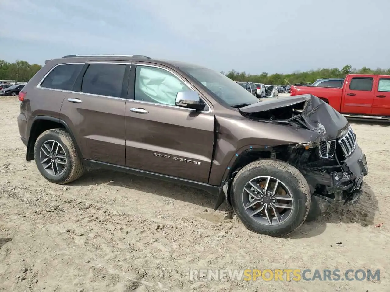 4 Photograph of a damaged car 1C4RJFBG1MC815863 JEEP GRAND CHER 2021