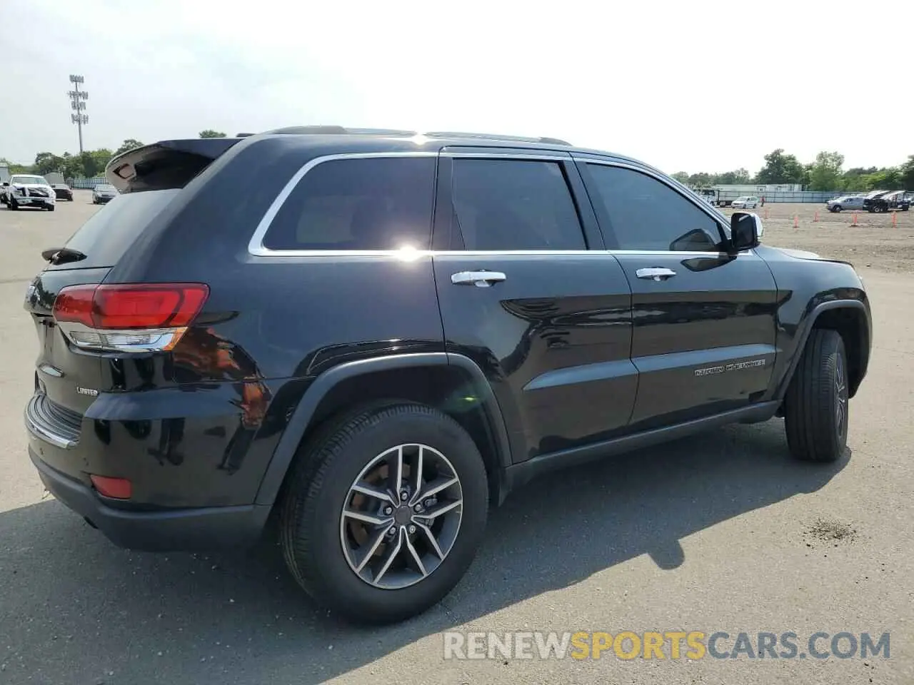 3 Photograph of a damaged car 1C4RJFBG3MC510672 JEEP GRAND CHER 2021
