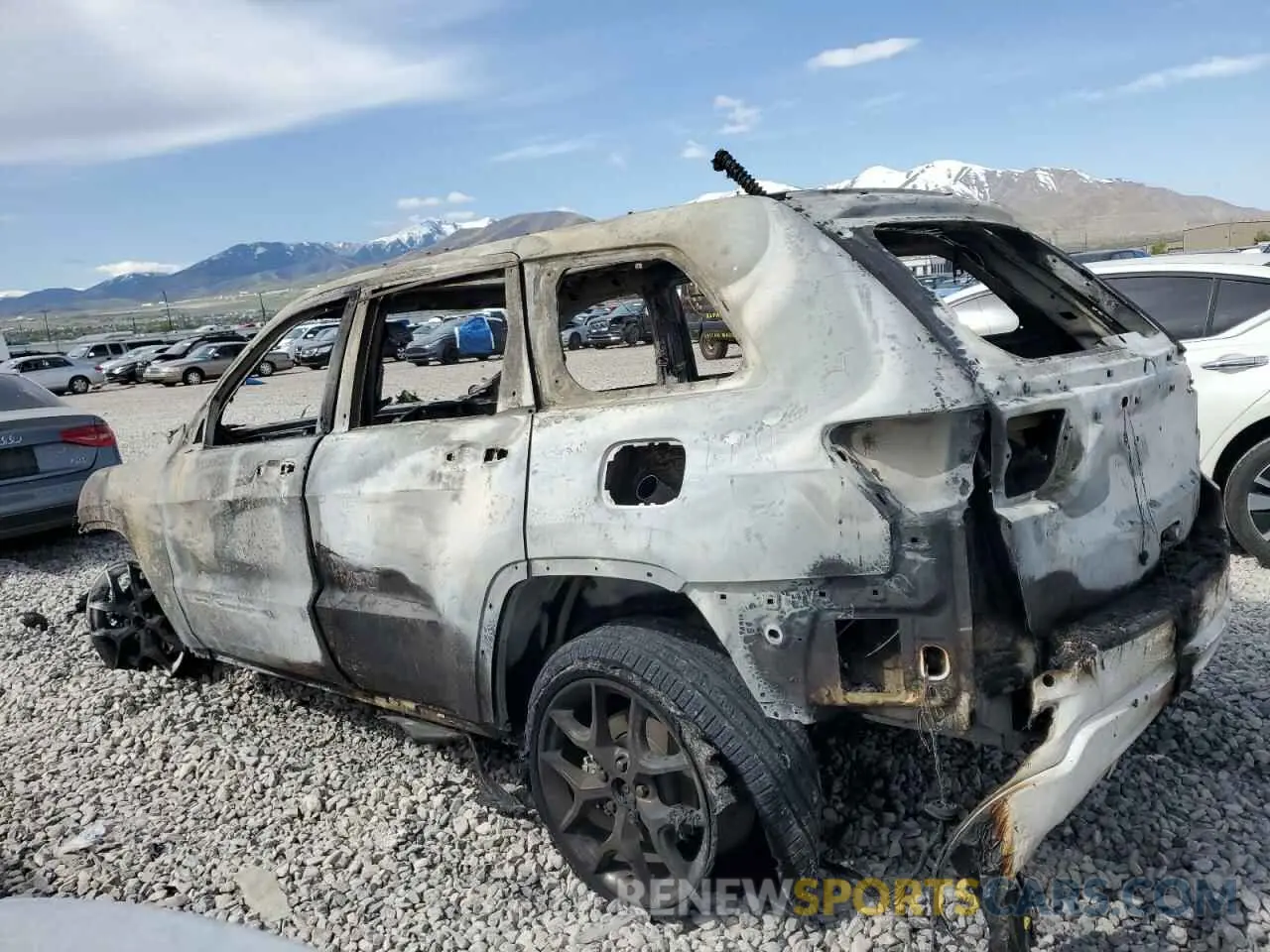 2 Photograph of a damaged car 1C4RJFBG3MC530727 JEEP GRAND CHER 2021