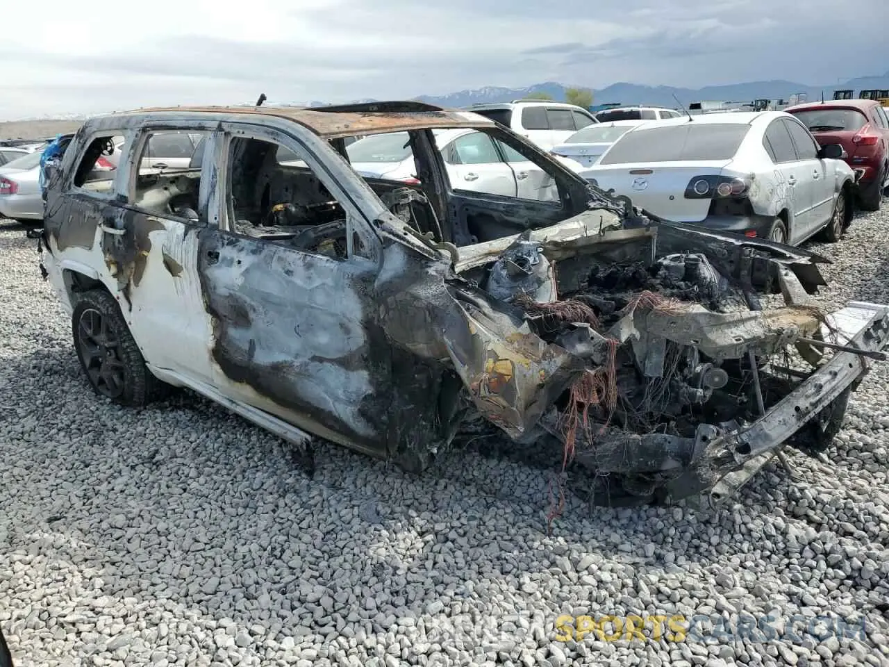 4 Photograph of a damaged car 1C4RJFBG3MC530727 JEEP GRAND CHER 2021