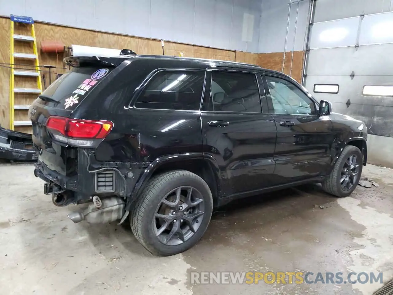 3 Photograph of a damaged car 1C4RJFBG7MC531301 JEEP GRAND CHER 2021