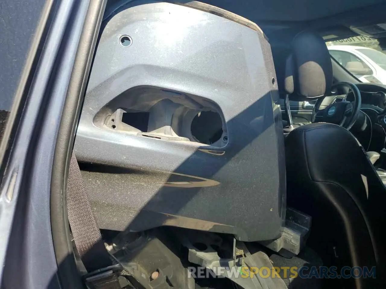 11 Photograph of a damaged car 1C4RJFBG8MC622769 JEEP GRAND CHER 2021