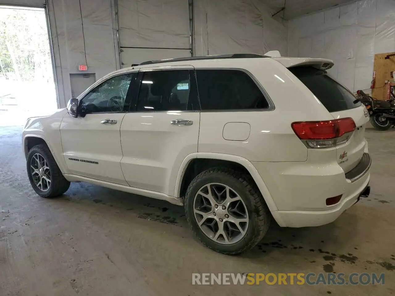 2 Photograph of a damaged car 1C4RJFCGXMC581141 JEEP GRAND CHER 2021