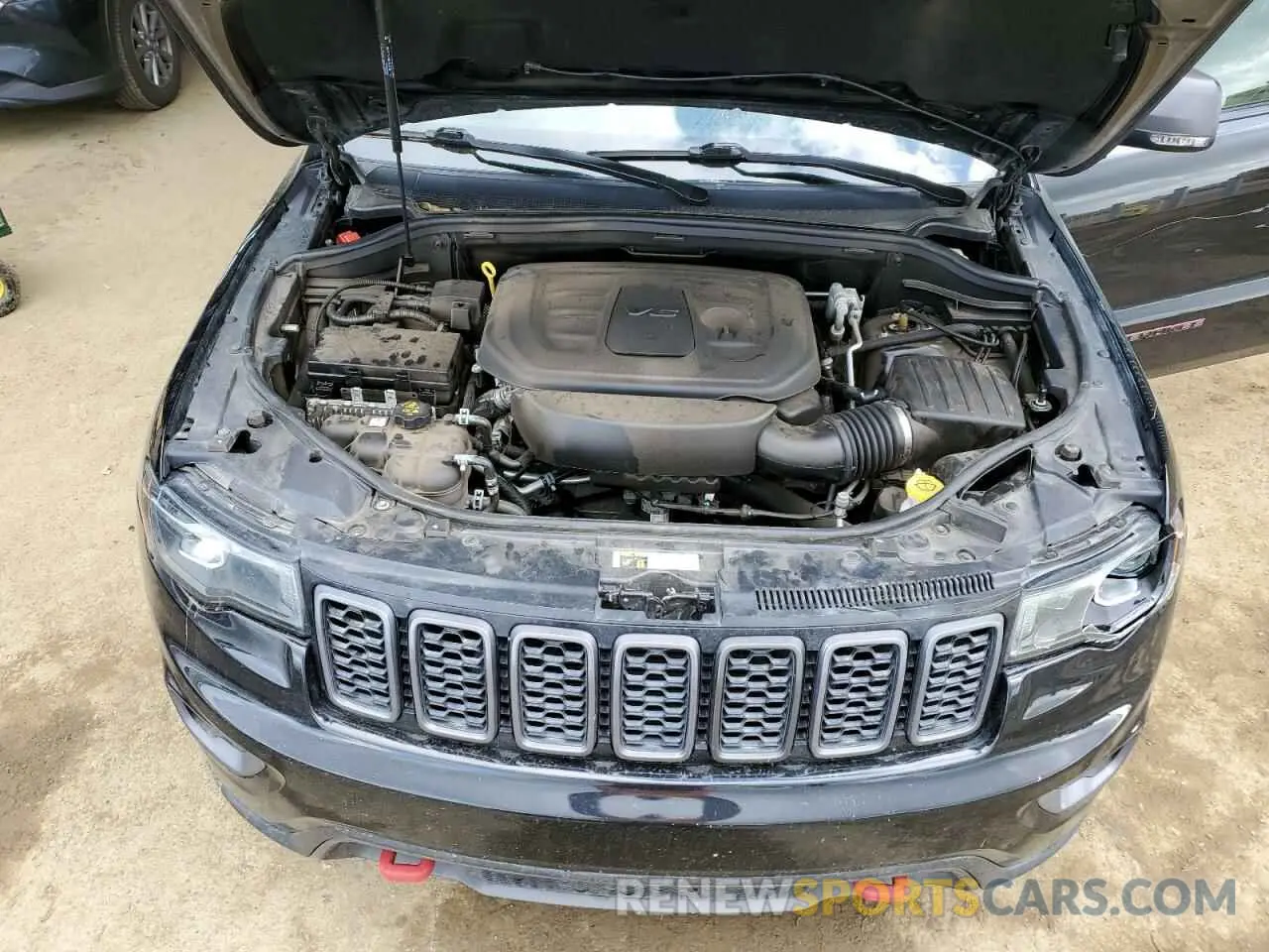 12 Photograph of a damaged car 1C4RJFLG1MC600112 JEEP GRAND CHER 2021