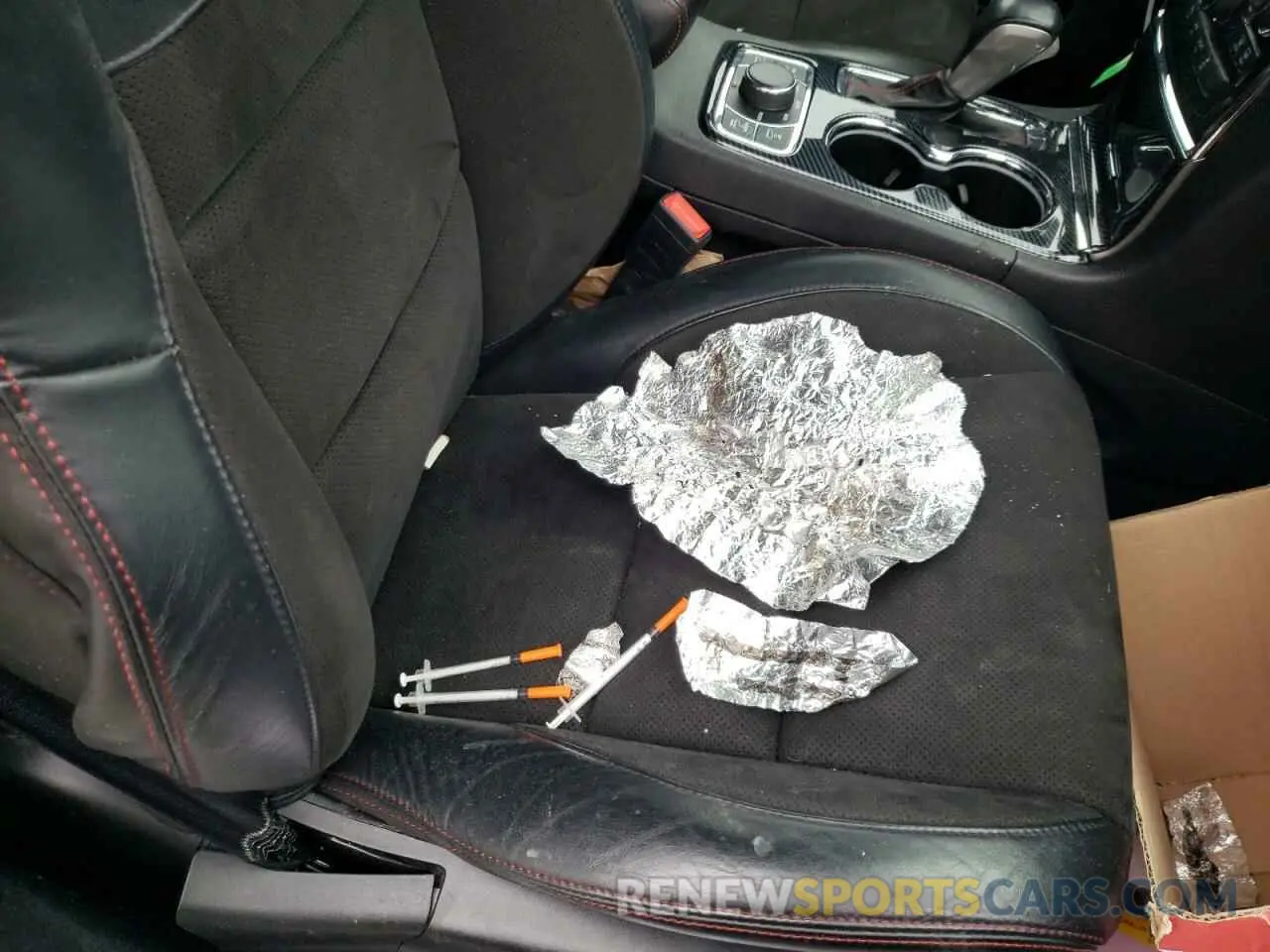 13 Photograph of a damaged car 1C4RJFLT3MC800440 JEEP GRAND CHER 2021