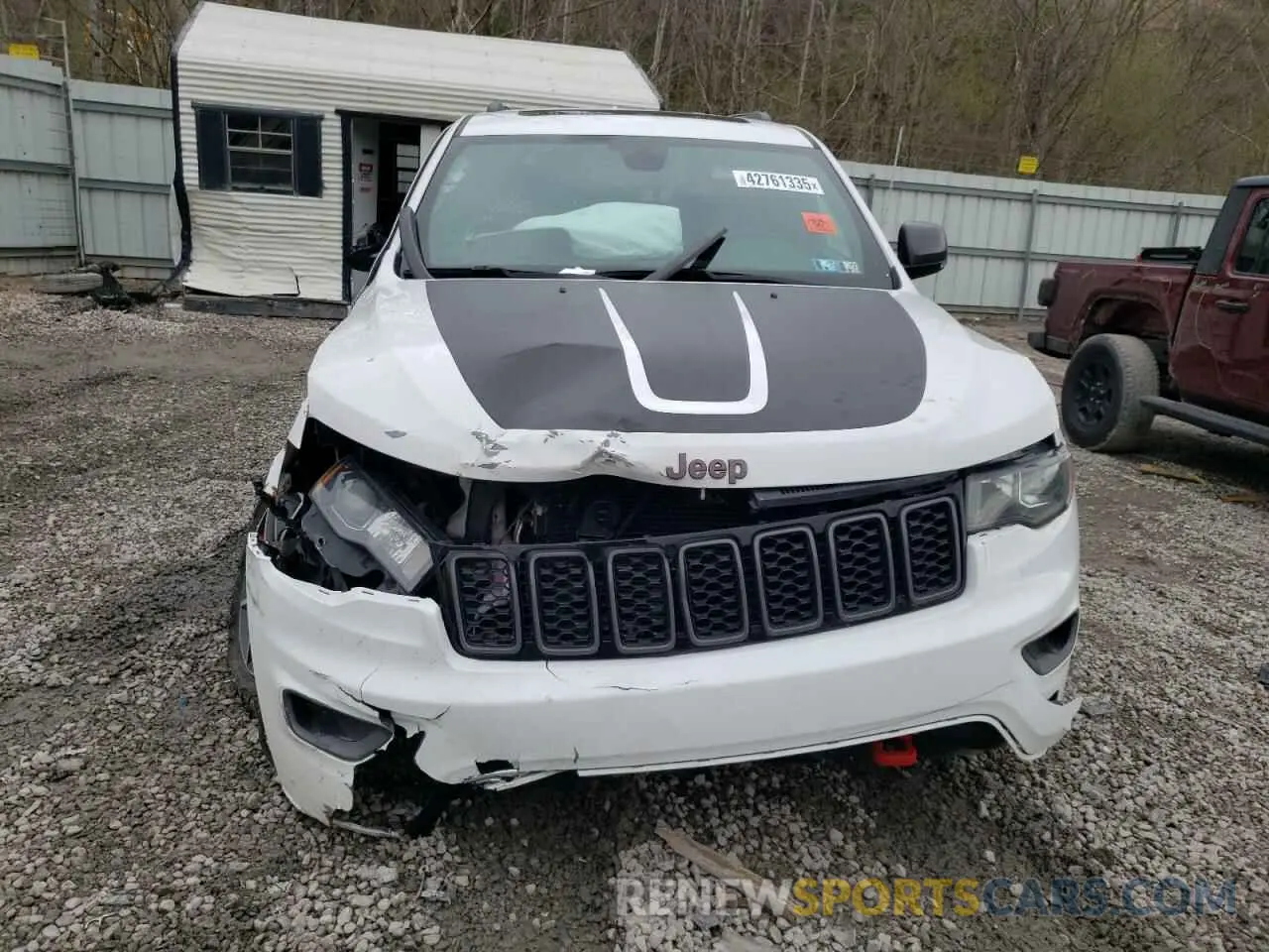 5 Photograph of a damaged car 1C4RJFLT3MC800440 JEEP GRAND CHER 2021
