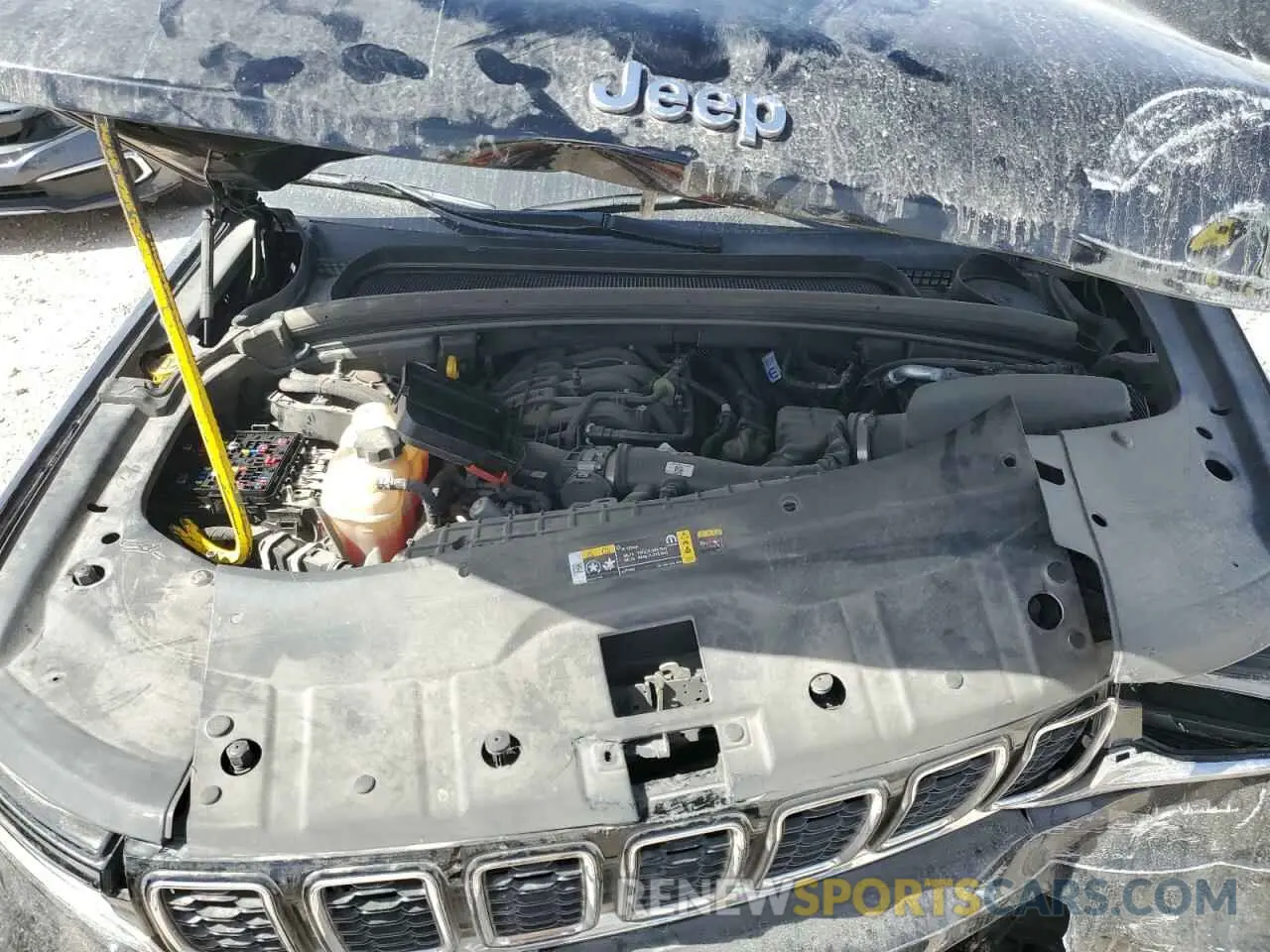12 Photograph of a damaged car 1C4RJJBG3M8114764 JEEP GRAND CHER 2021