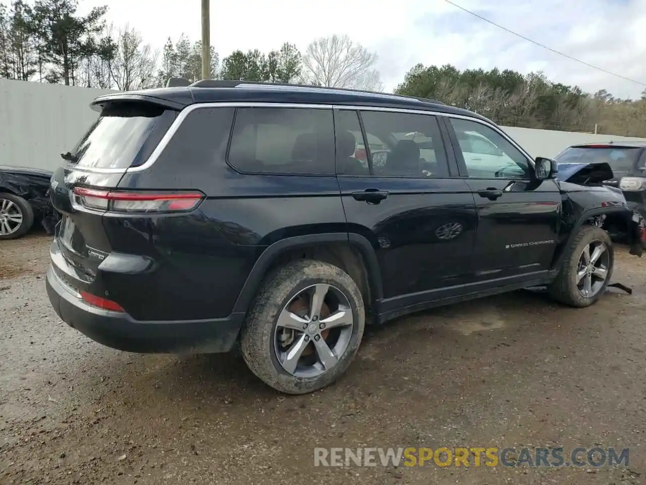 3 Photograph of a damaged car 1C4RJJBG5M8175940 JEEP GRAND CHER 2021