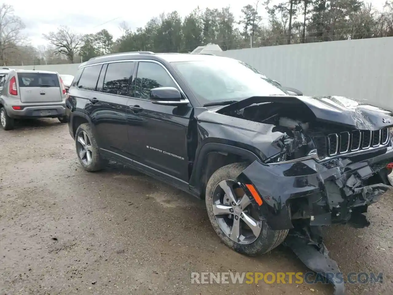 4 Photograph of a damaged car 1C4RJJBG5M8175940 JEEP GRAND CHER 2021