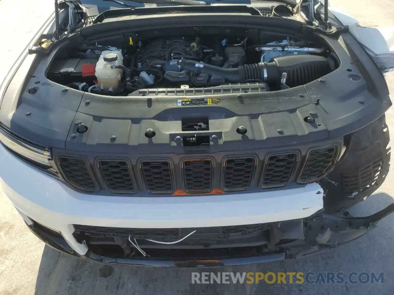 12 Photograph of a damaged car 1C4RJKAG0M8209063 JEEP GRAND CHER 2021
