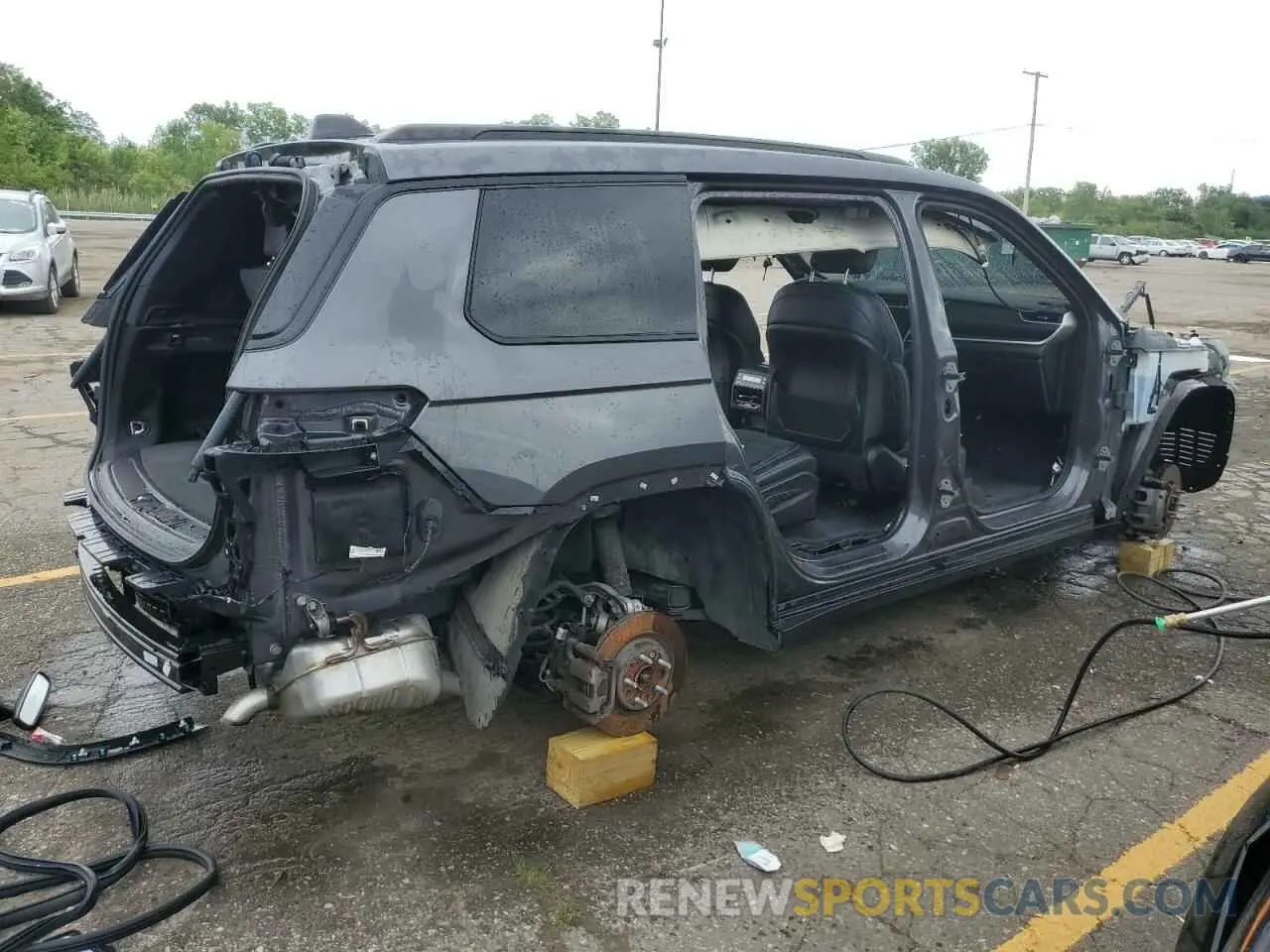 3 Photograph of a damaged car 1C4RJKAGXM8188044 JEEP GRAND CHER 2021