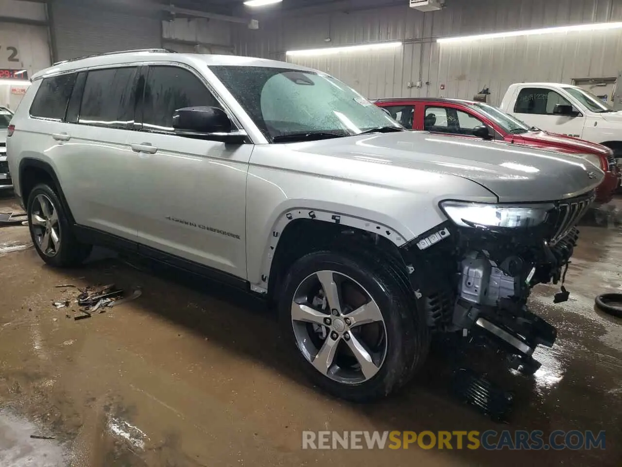 4 Photograph of a damaged car 1C4RJKBG0M8124805 JEEP GRAND CHER 2021