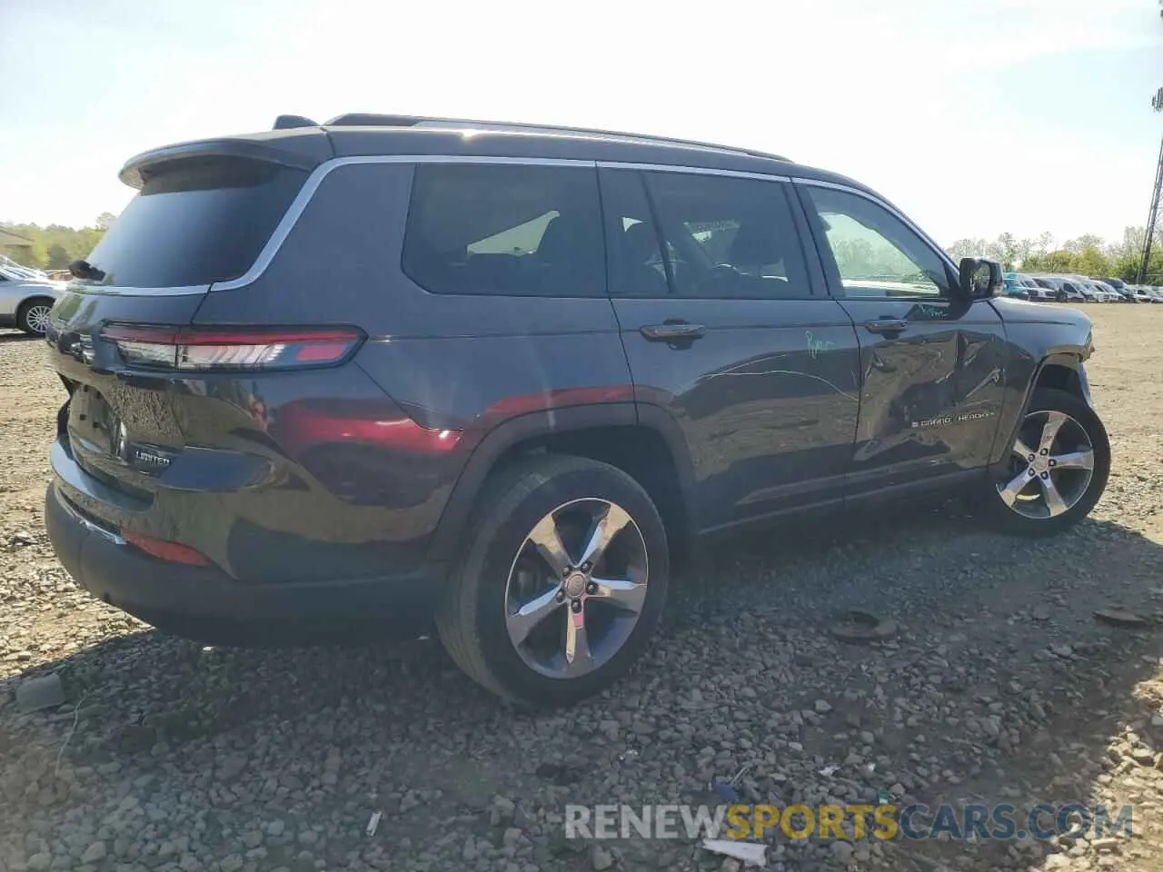 3 Photograph of a damaged car 1C4RJKBG0M8189881 JEEP GRAND CHER 2021