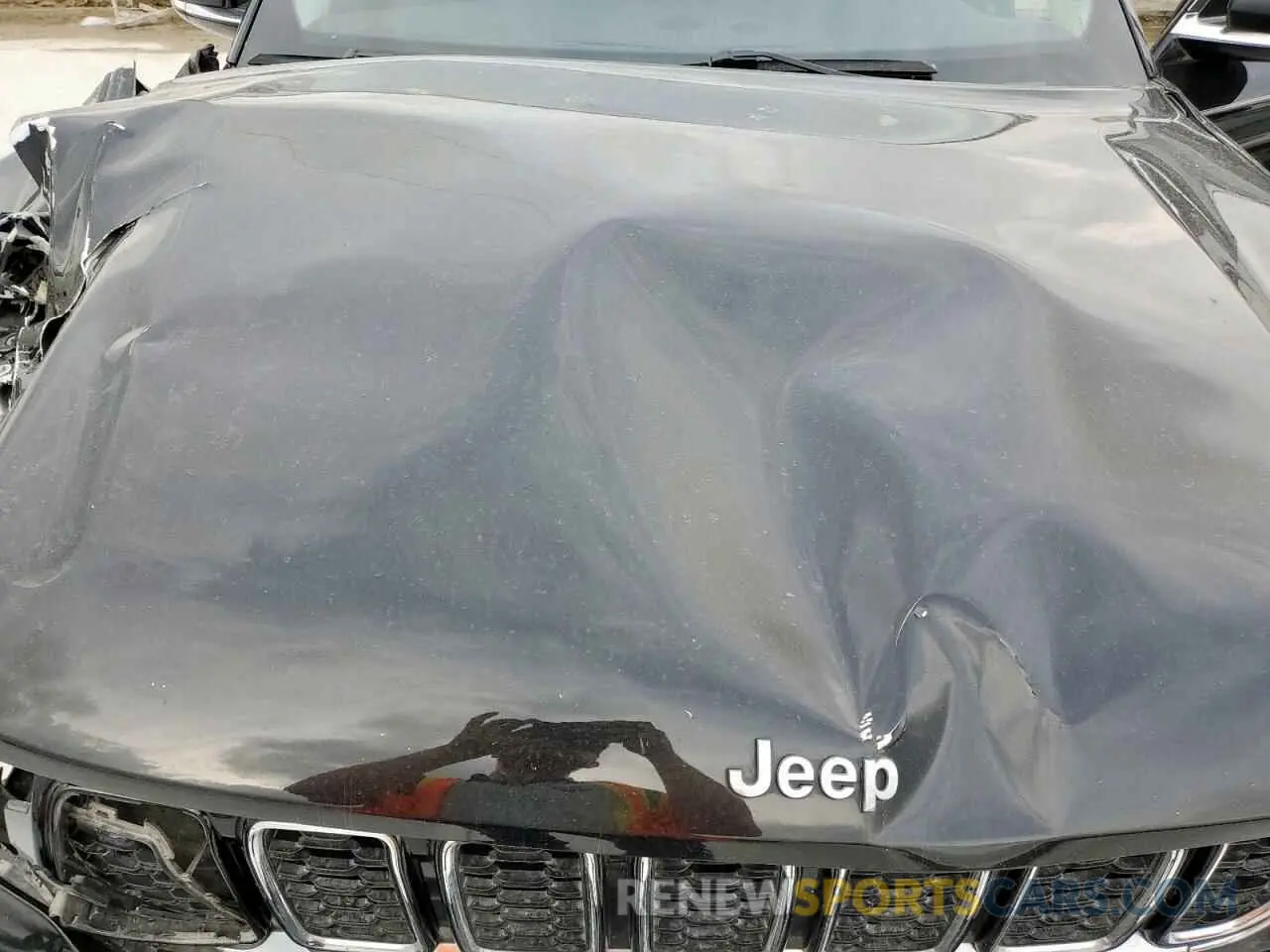 12 Photograph of a damaged car 1C4RJKBG1M8101386 JEEP GRAND CHER 2021