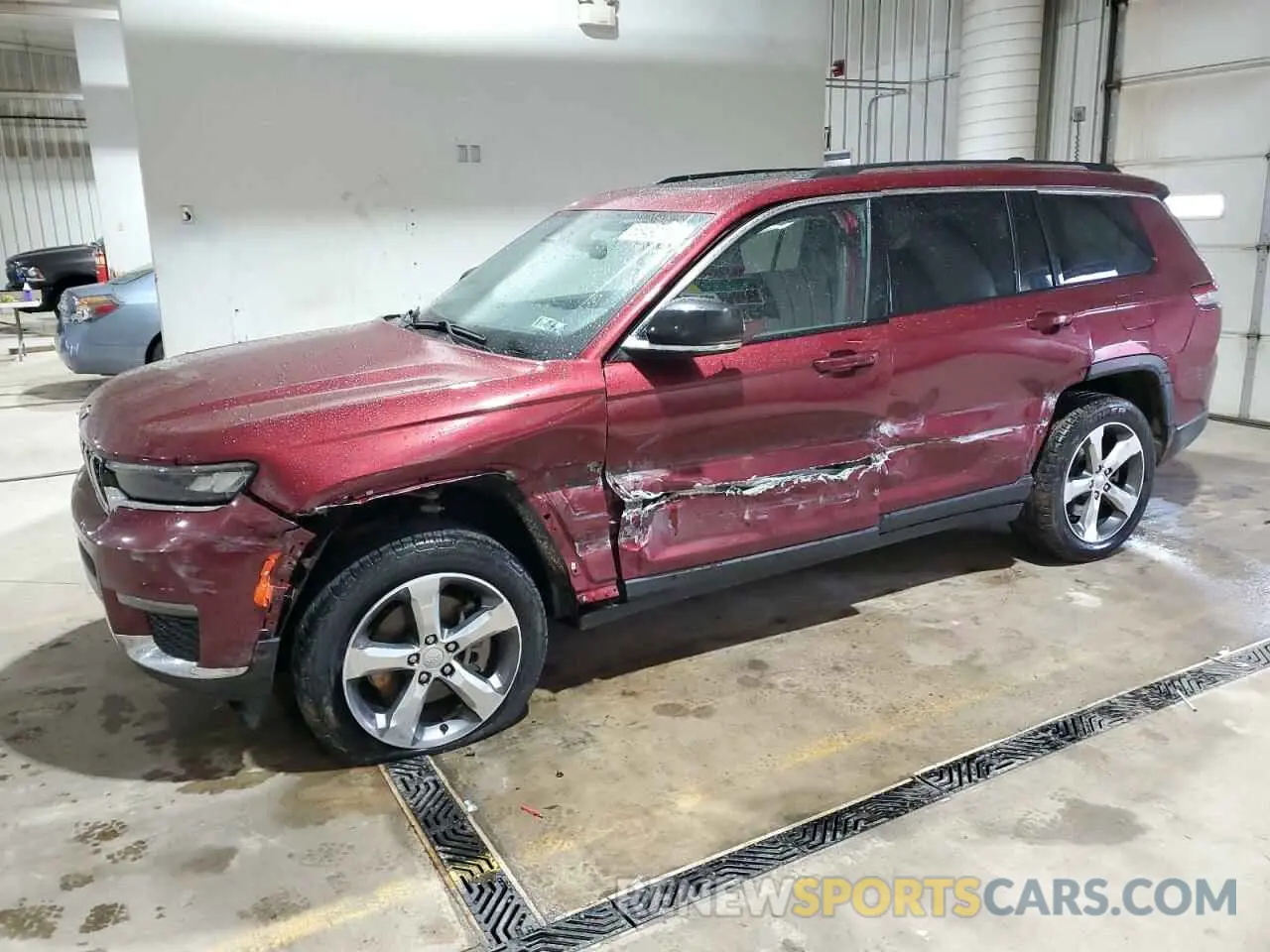 1 Photograph of a damaged car 1C4RJKBG1M8173351 JEEP GRAND CHER 2021