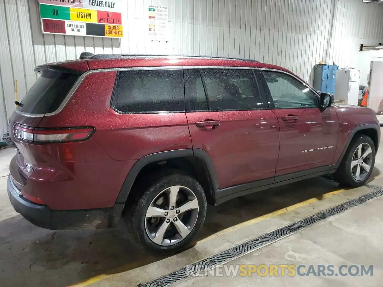 3 Photograph of a damaged car 1C4RJKBG1M8173351 JEEP GRAND CHER 2021