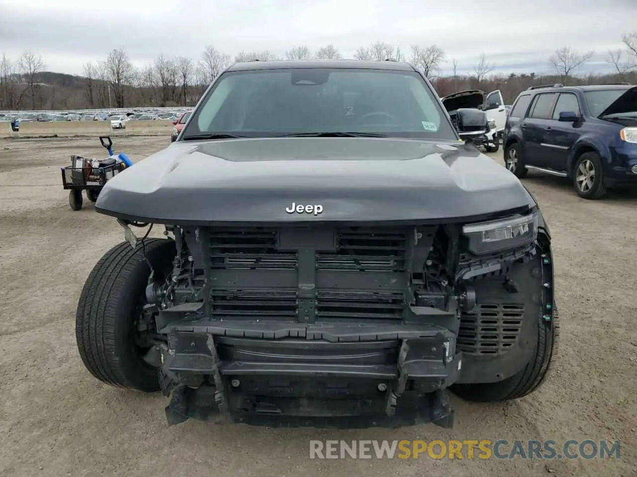 5 Photograph of a damaged car 1C4RJKBG3M8117122 JEEP GRAND CHER 2021