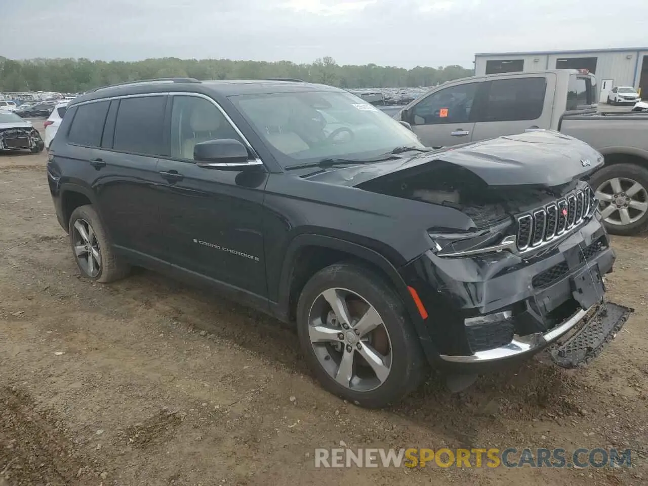 4 Photograph of a damaged car 1C4RJKBG4M8107344 JEEP GRAND CHER 2021