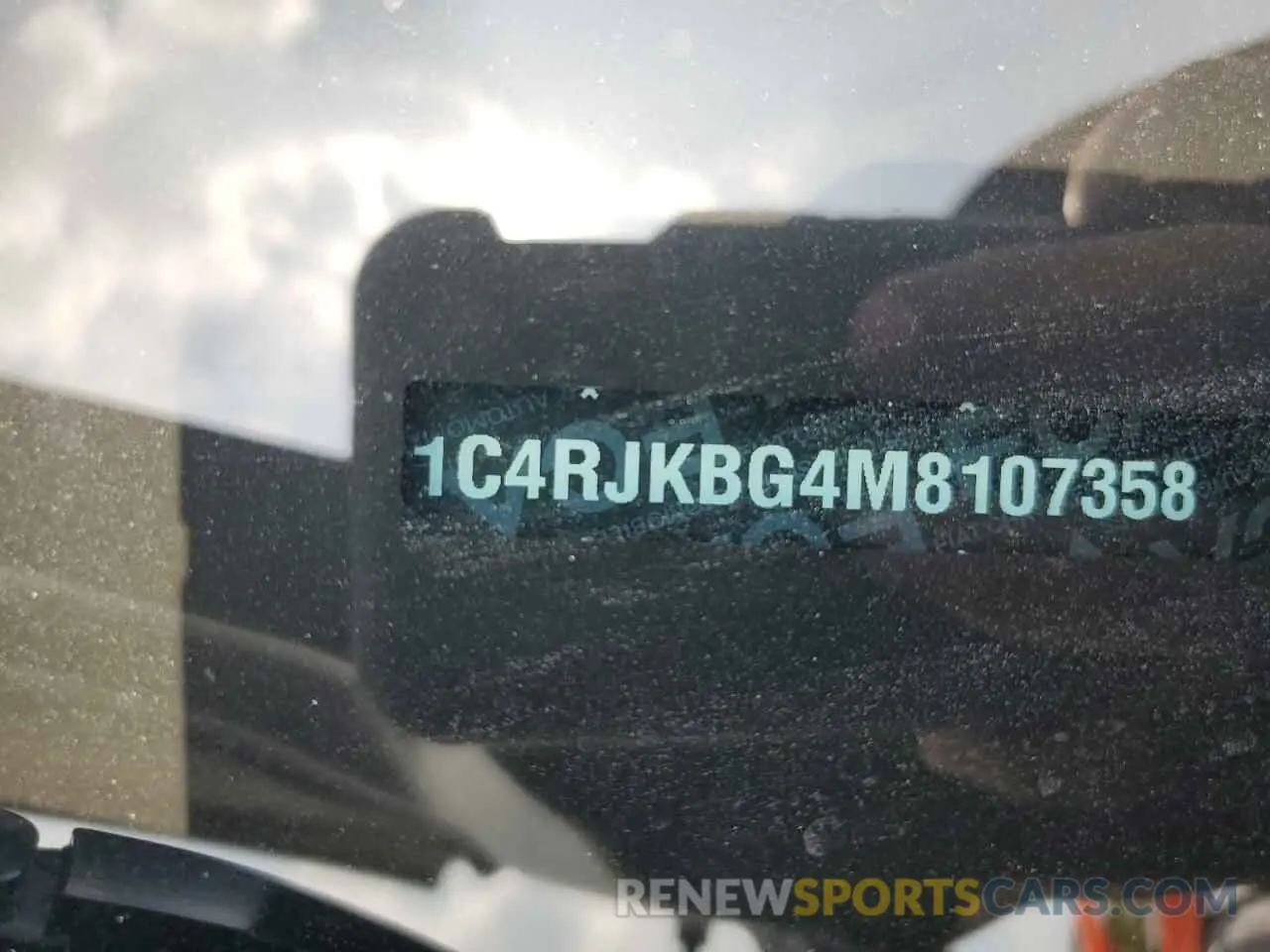 13 Photograph of a damaged car 1C4RJKBG4M8107358 JEEP GRAND CHER 2021