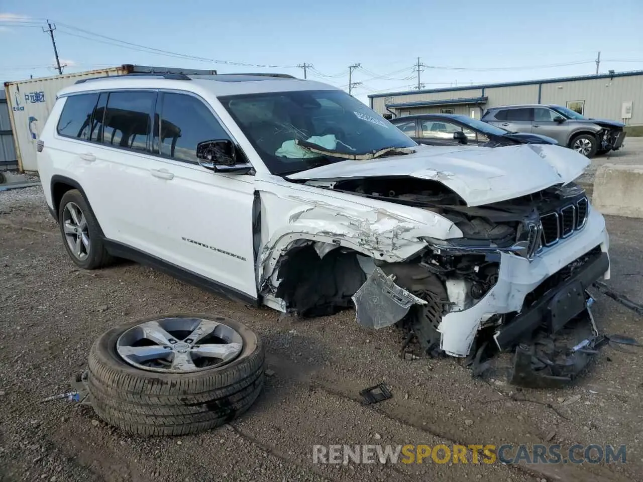 4 Photograph of a damaged car 1C4RJKBG6M8140586 JEEP GRAND CHER 2021