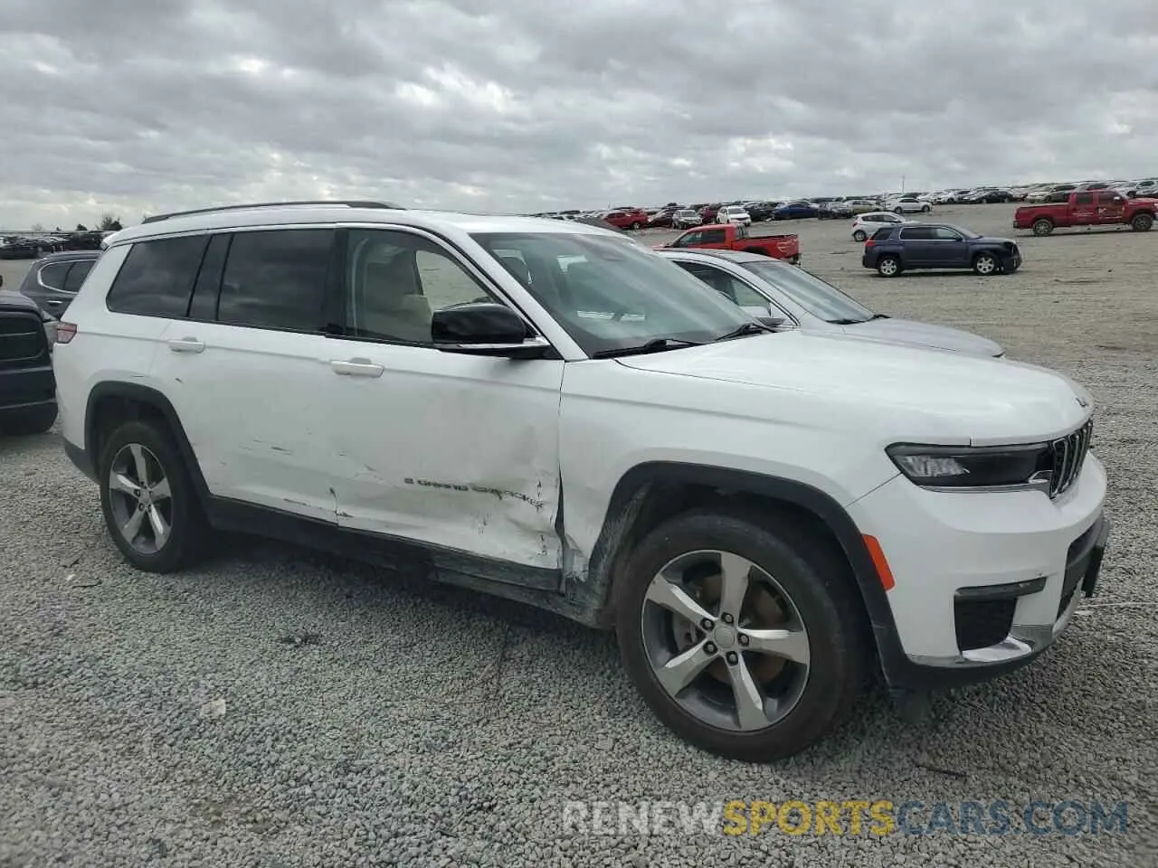 4 Photograph of a damaged car 1C4RJKBG6M8182787 JEEP GRAND CHER 2021