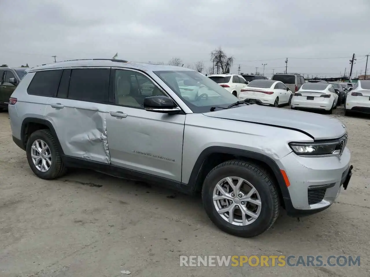 4 Photograph of a damaged car 1C4RJKBG8M8111655 JEEP GRAND CHER 2021