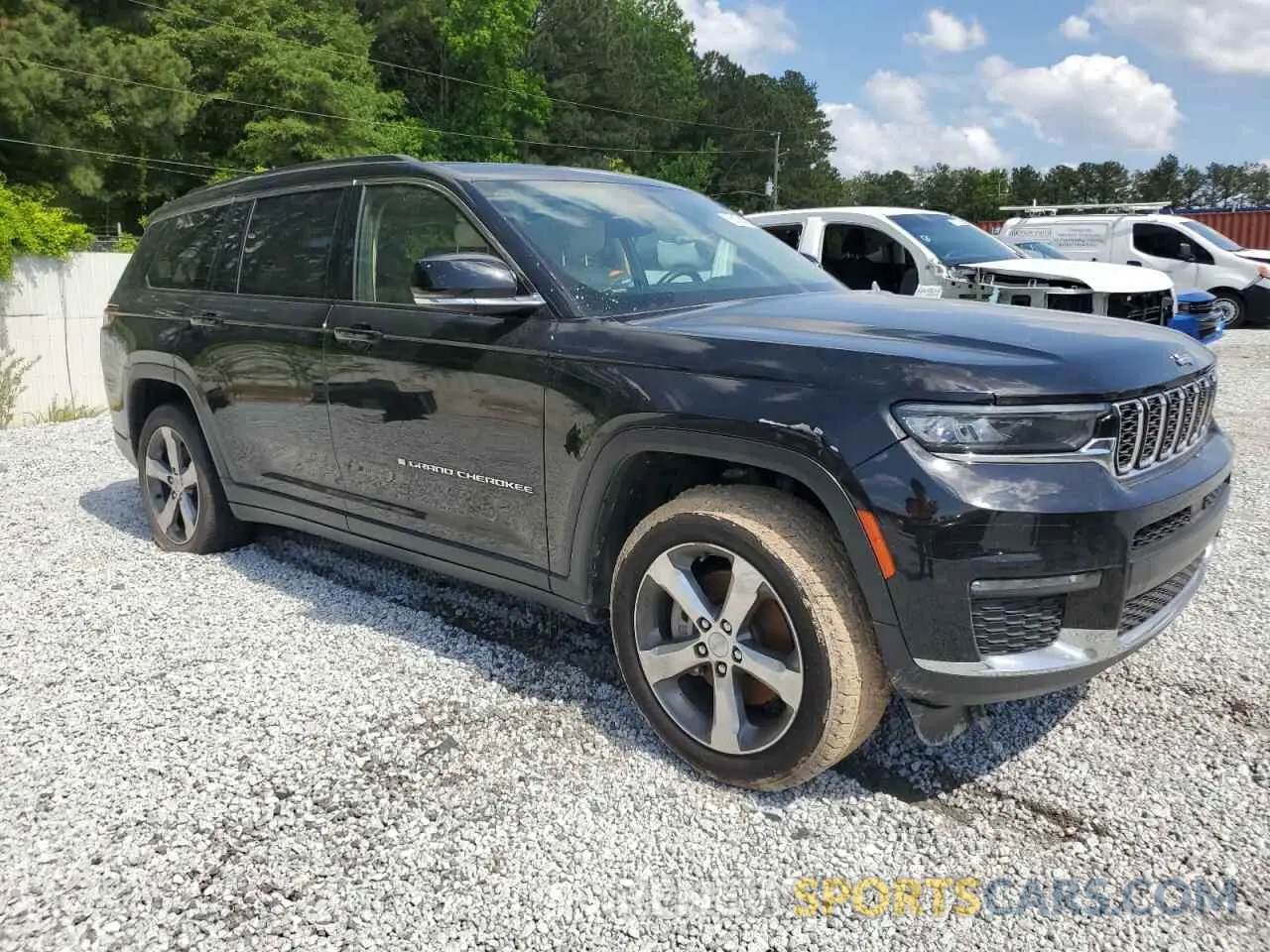 4 Photograph of a damaged car 1C4RJKBG8M8166218 JEEP GRAND CHER 2021