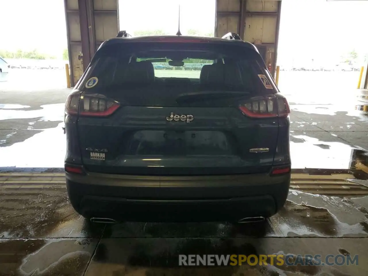 6 Photograph of a damaged car 1C4PJMMX7ND518066 JEEP GRAND CHER 2022