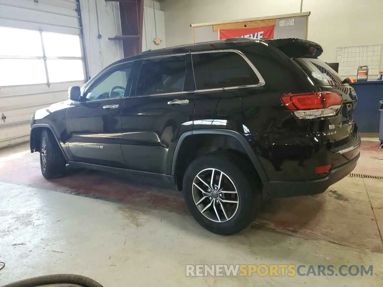 2 Photograph of a damaged car 1C4RJFBG1NC165949 JEEP GRAND CHER 2022