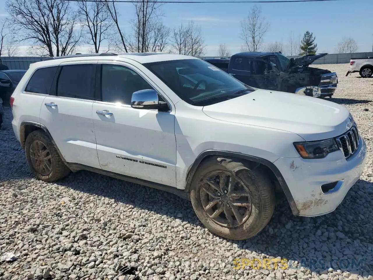 4 Photograph of a damaged car 1C4RJFBG4NC121847 JEEP GRAND CHER 2022