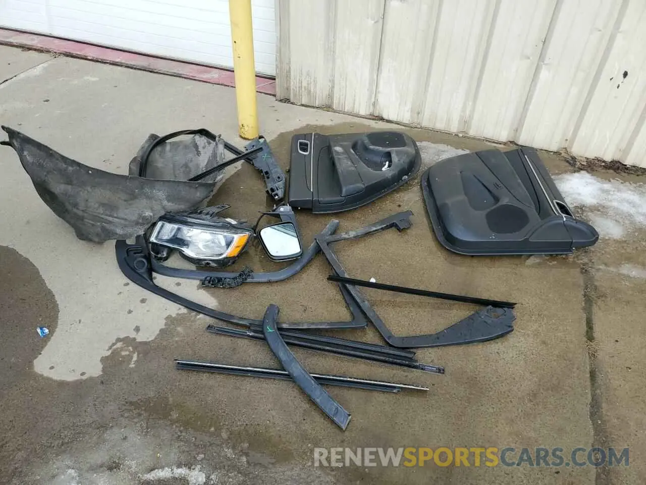 13 Photograph of a damaged car 1C4RJFBG5NC165534 JEEP GRAND CHER 2022