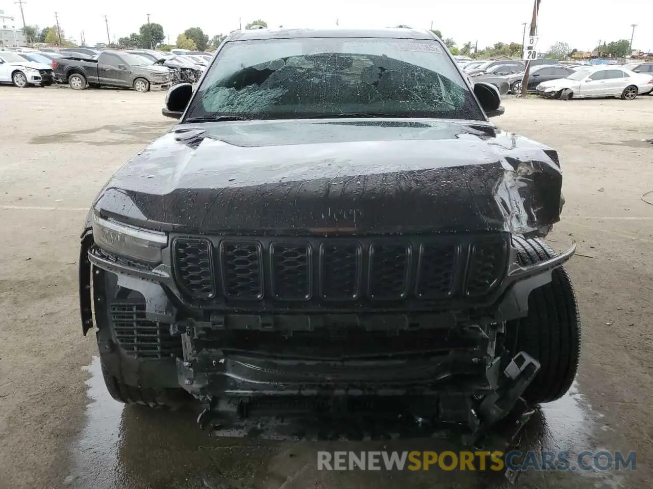 5 Photograph of a damaged car 1C4RJGAG7N8584852 JEEP GRAND CHER 2022
