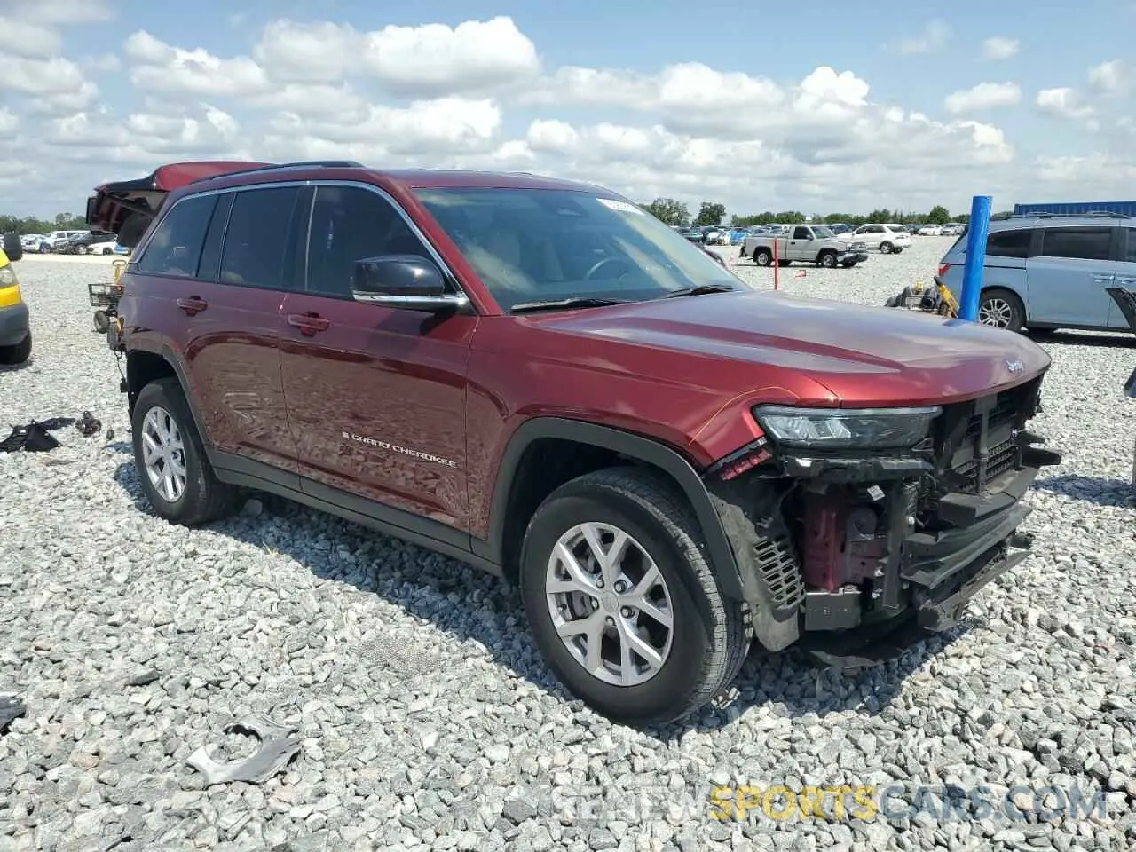 4 Photograph of a damaged car 1C4RJGBG2N8567567 JEEP GRAND CHER 2022