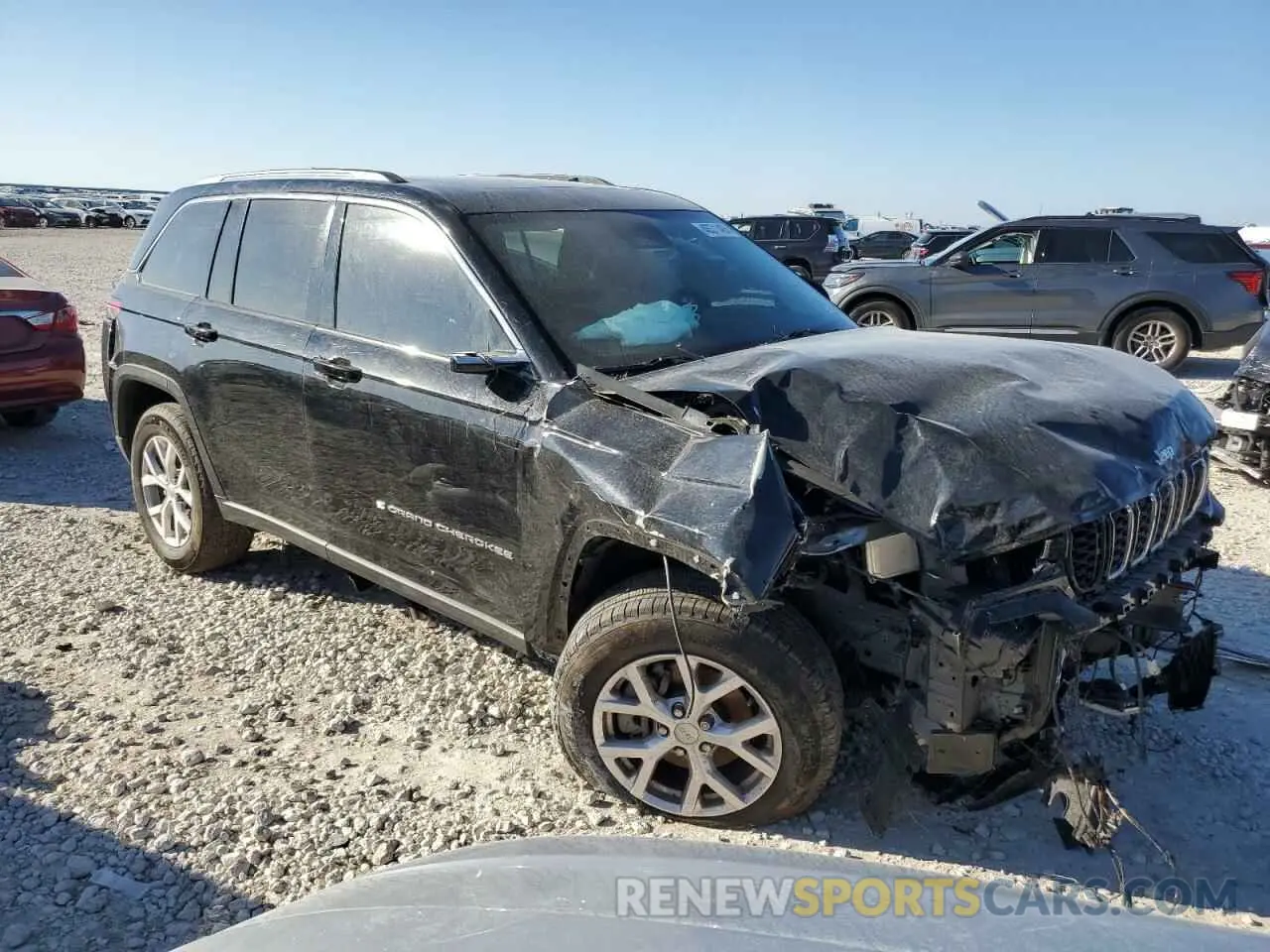 4 Photograph of a damaged car 1C4RJGBG7N8608386 JEEP GRAND CHER 2022