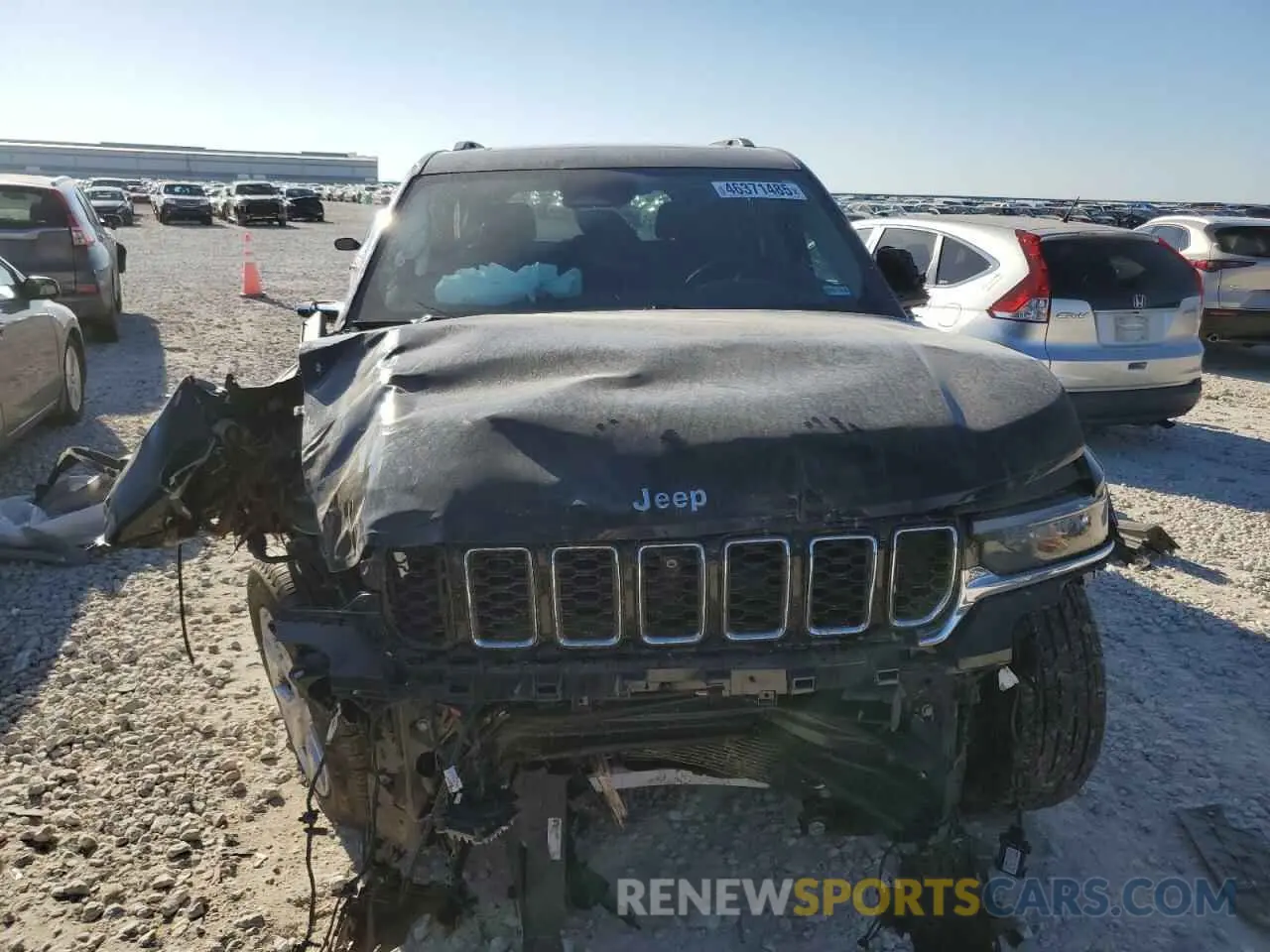5 Photograph of a damaged car 1C4RJGBG7N8608386 JEEP GRAND CHER 2022