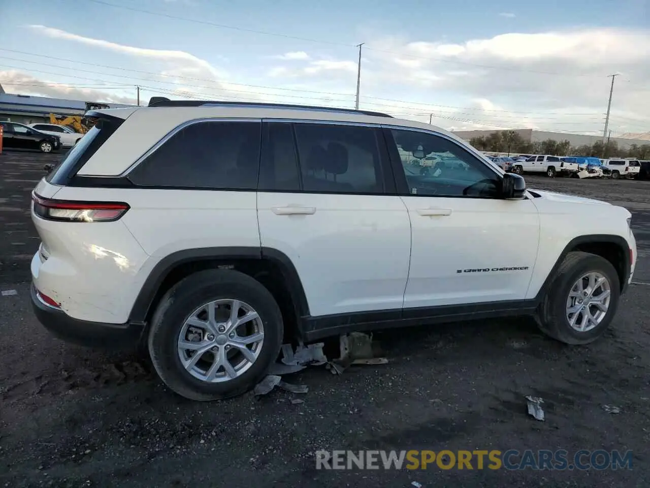3 Photograph of a damaged car 1C4RJGBGXN8630902 JEEP GRAND CHER 2022