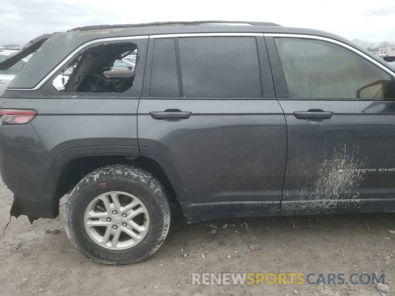 12 Photograph of a damaged car 1C4RJHAG1N8591351 JEEP GRAND CHER 2022