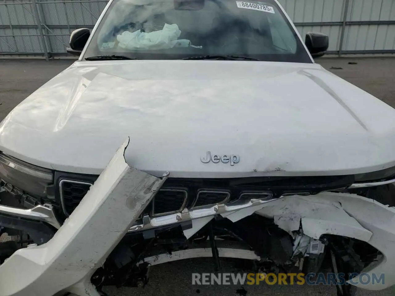 13 Photograph of a damaged car 1C4RJHBG5N8553359 JEEP GRAND CHER 2022