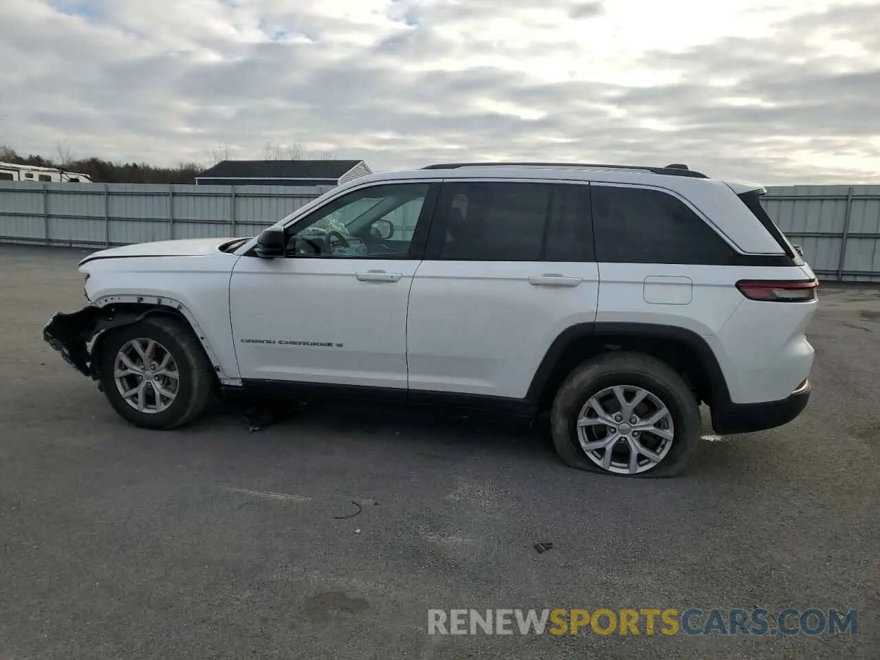 2 Photograph of a damaged car 1C4RJHBG5N8553359 JEEP GRAND CHER 2022