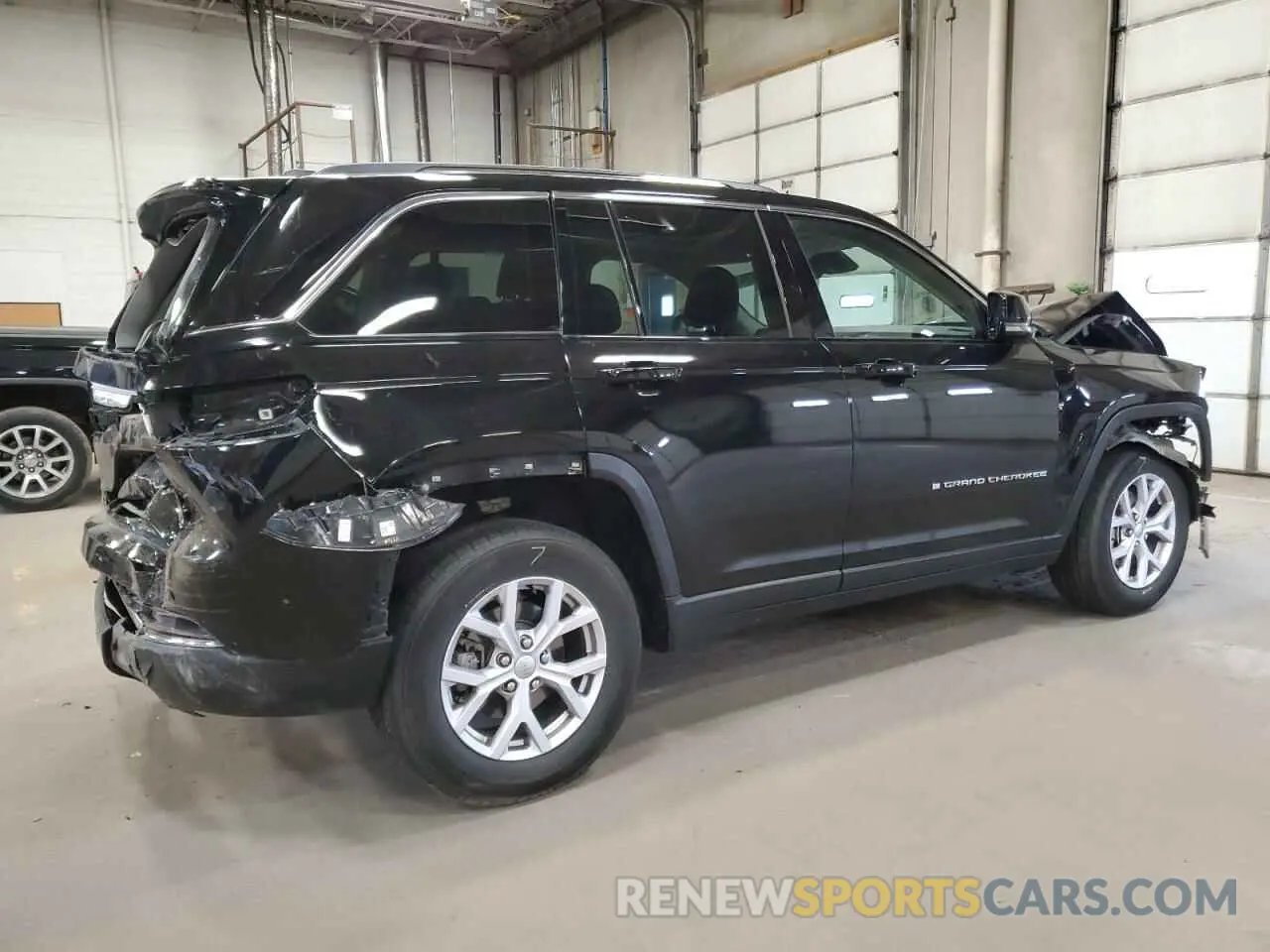 3 Photograph of a damaged car 1C4RJHBG8N8551024 JEEP GRAND CHER 2022